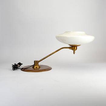 Bordslampa möjligen USA 1900-talets mitt.