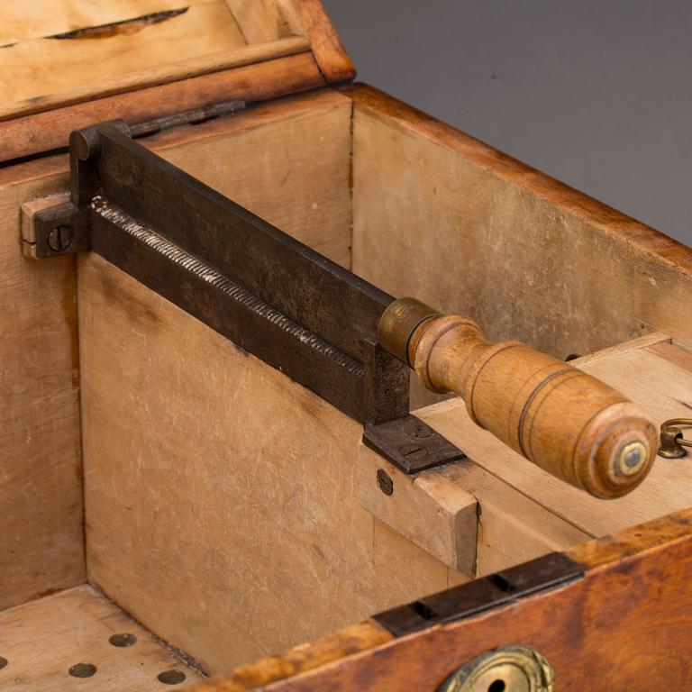 SOCKERLÅDA, 1800-tal.