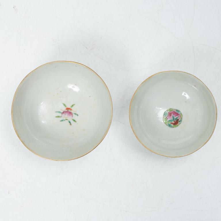 Skålar, sju stycken, porslin. Sen Qingdynasti, omkring 1900.