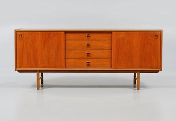 SIDEBOARD, 1900-talets tredje kvartal.