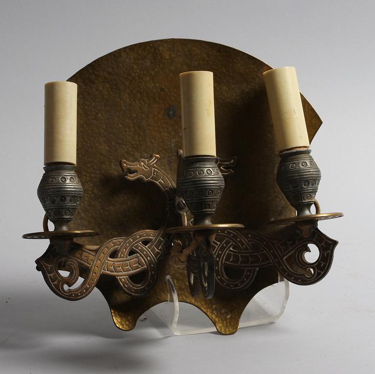 LJUSPLÅT, fornnordisk stil, 1800-talets slut.