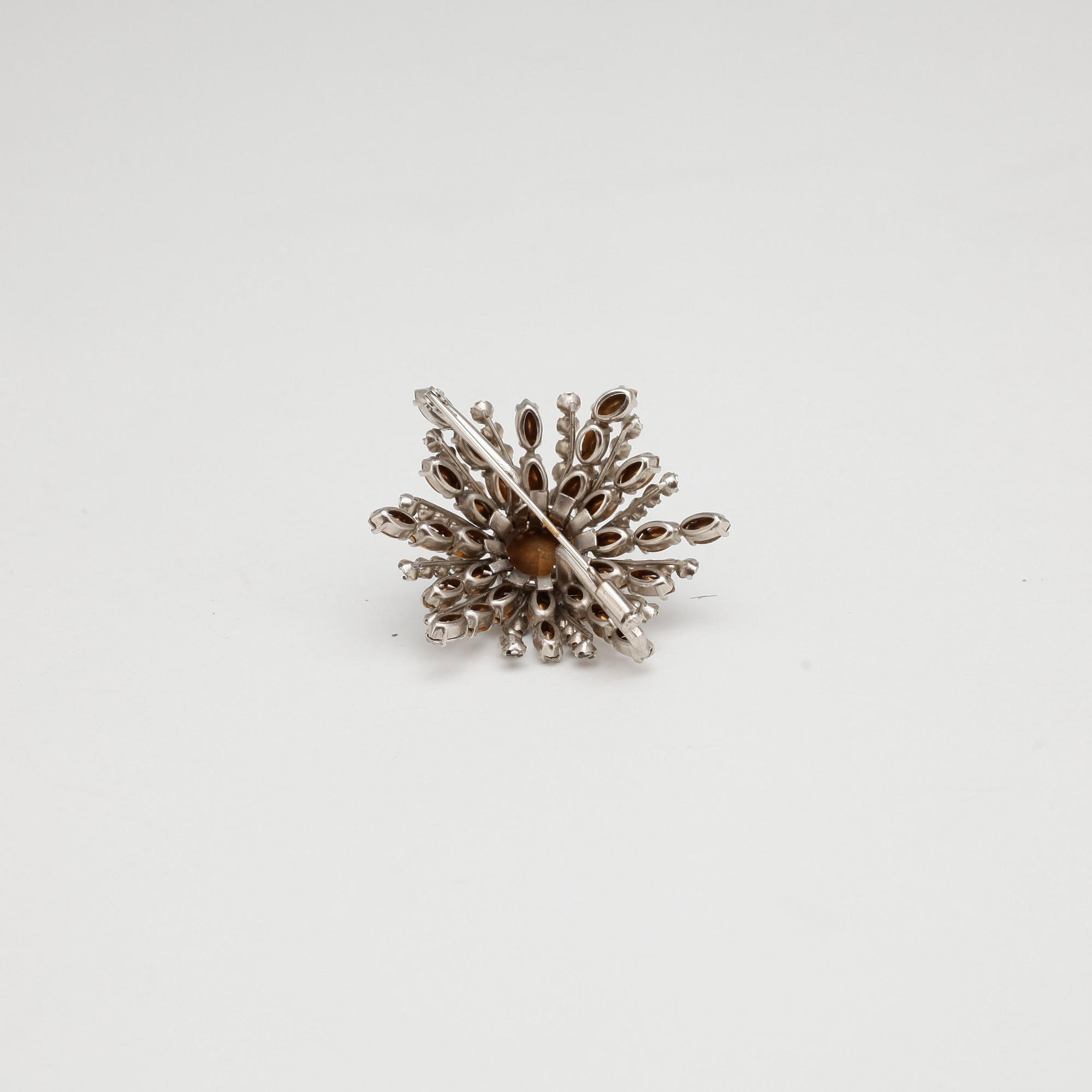 CHRISTIAN DIOR enligt uppgift, brosch.