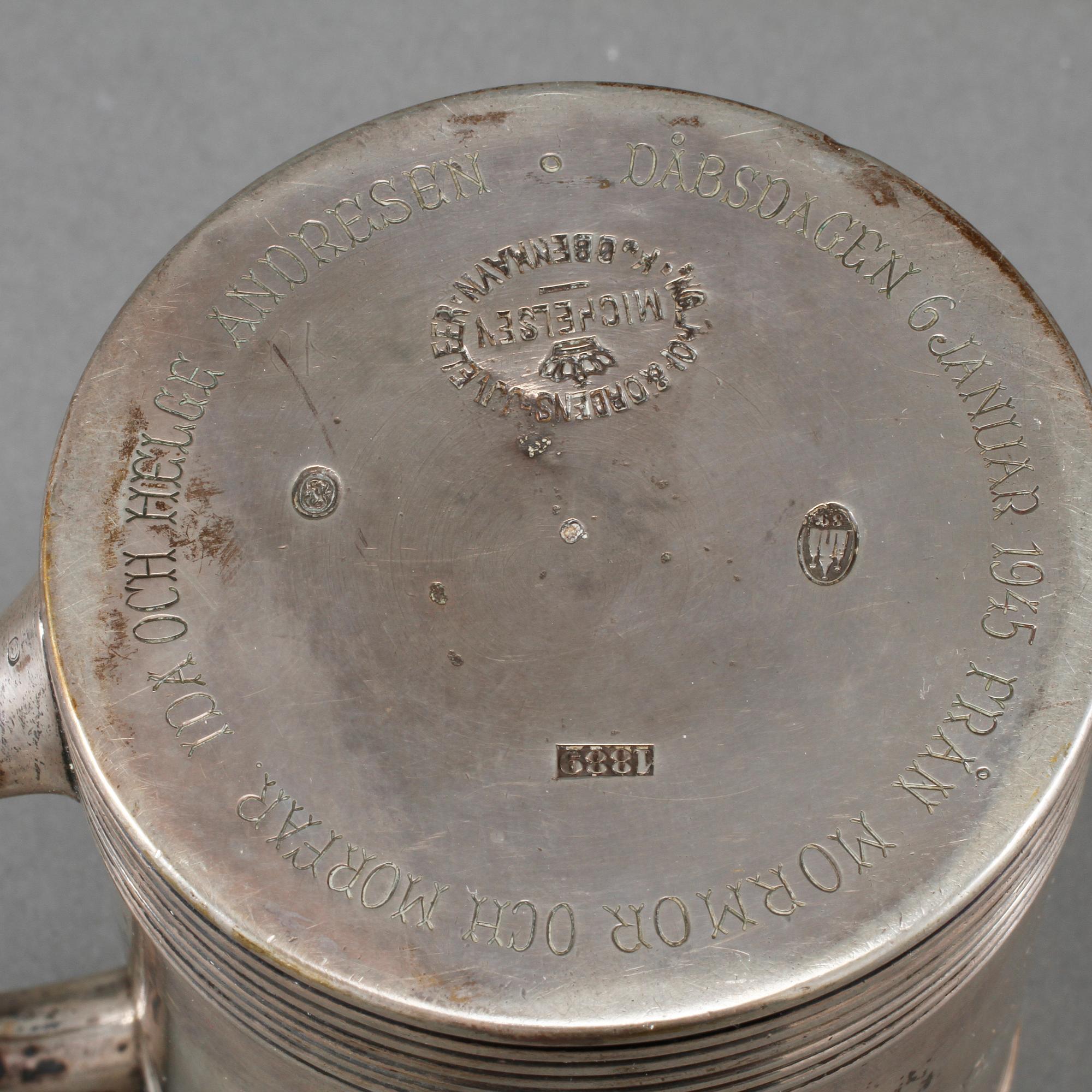 BÄGARE, 2 st, silver, Anton Michelsen, Köpenhamn, 1889 samt 1917, vikt 328 g.