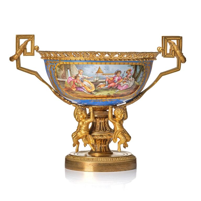 Uppsatsskål, förgylld och patinerad brons samt porslin. Frankrike, "Sevres", 1800-tal.