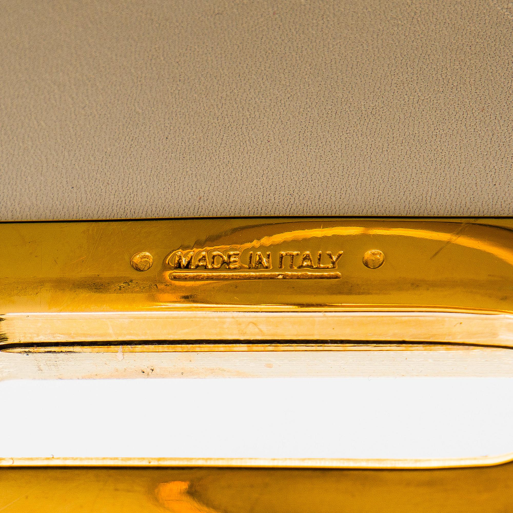 Salvatore Ferragamo, a leather “Gancini”bag.