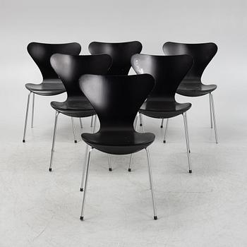 Arne Jacobsen, stolar sex st. "Sjuan", Fritz Hansen, Danmark, daterade 2003.