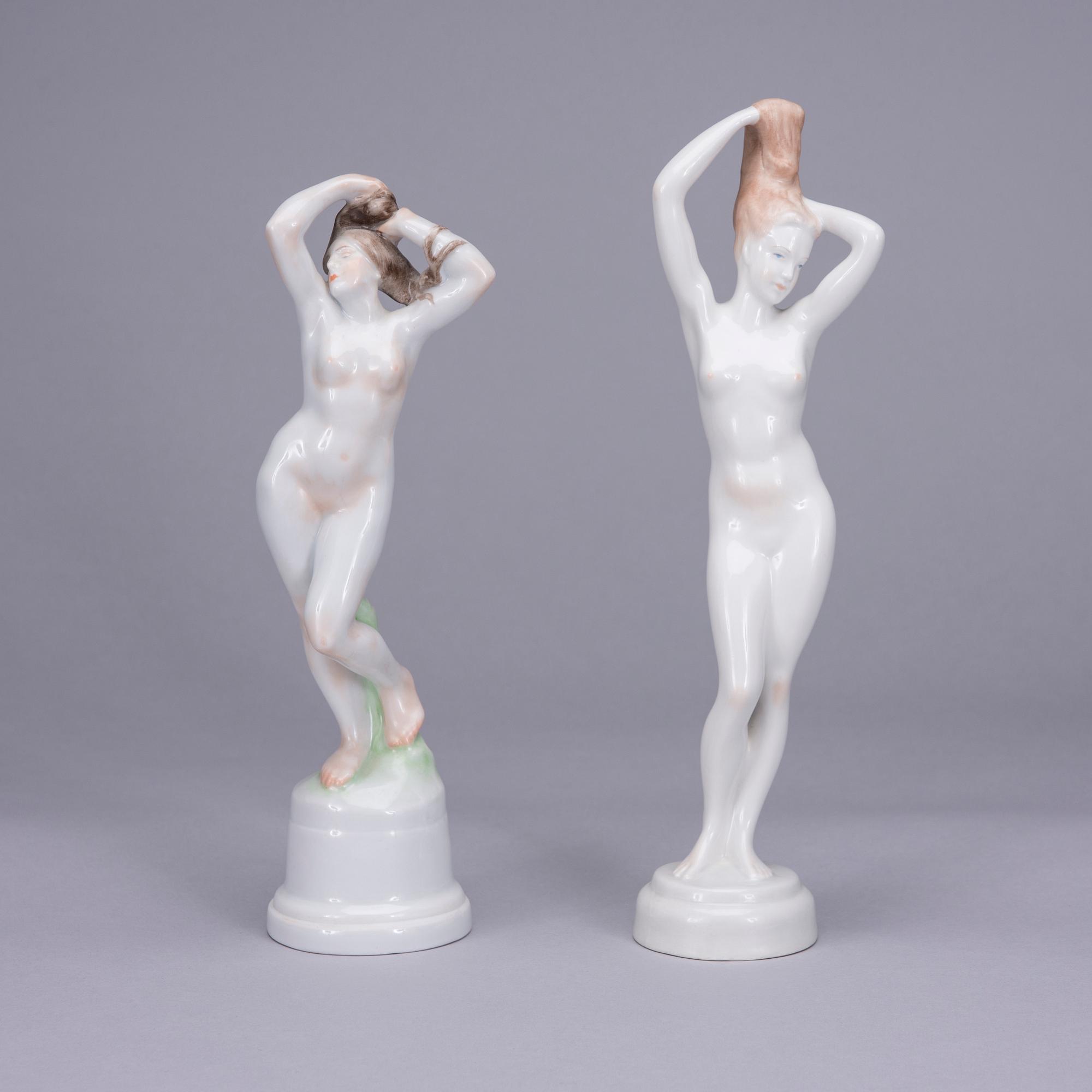 FIGURINER, 2 st, porslin, Mellaneuropa, 1900-tal.