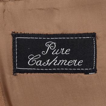 PARK HOUSE, a camel cashmere mens coat. Size 48.
