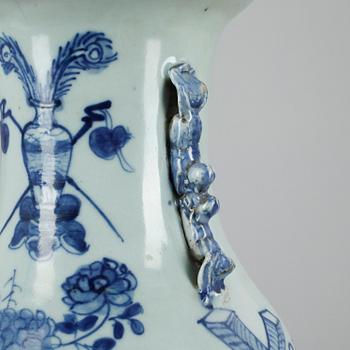 VAS, porslin, Kina 1800-tal.