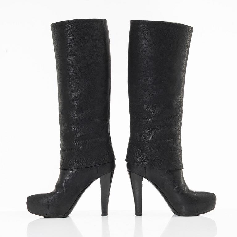 Louis Vuitton, boots, "Queen Grained Leather High Boots", size 37.