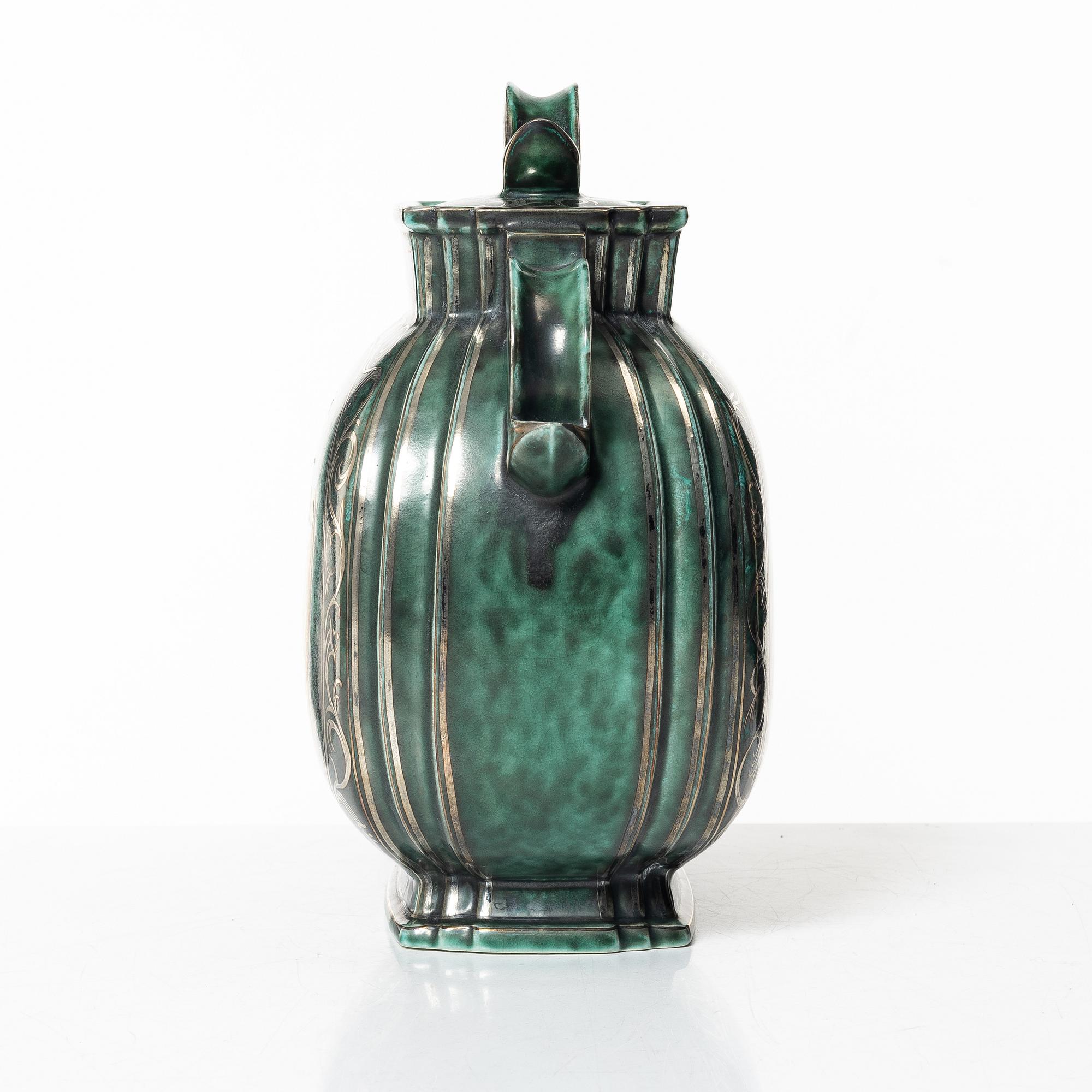Wilhelm Kåge, a lidded ceramic 'Argenta' vase, Gustavsberg, 1930.