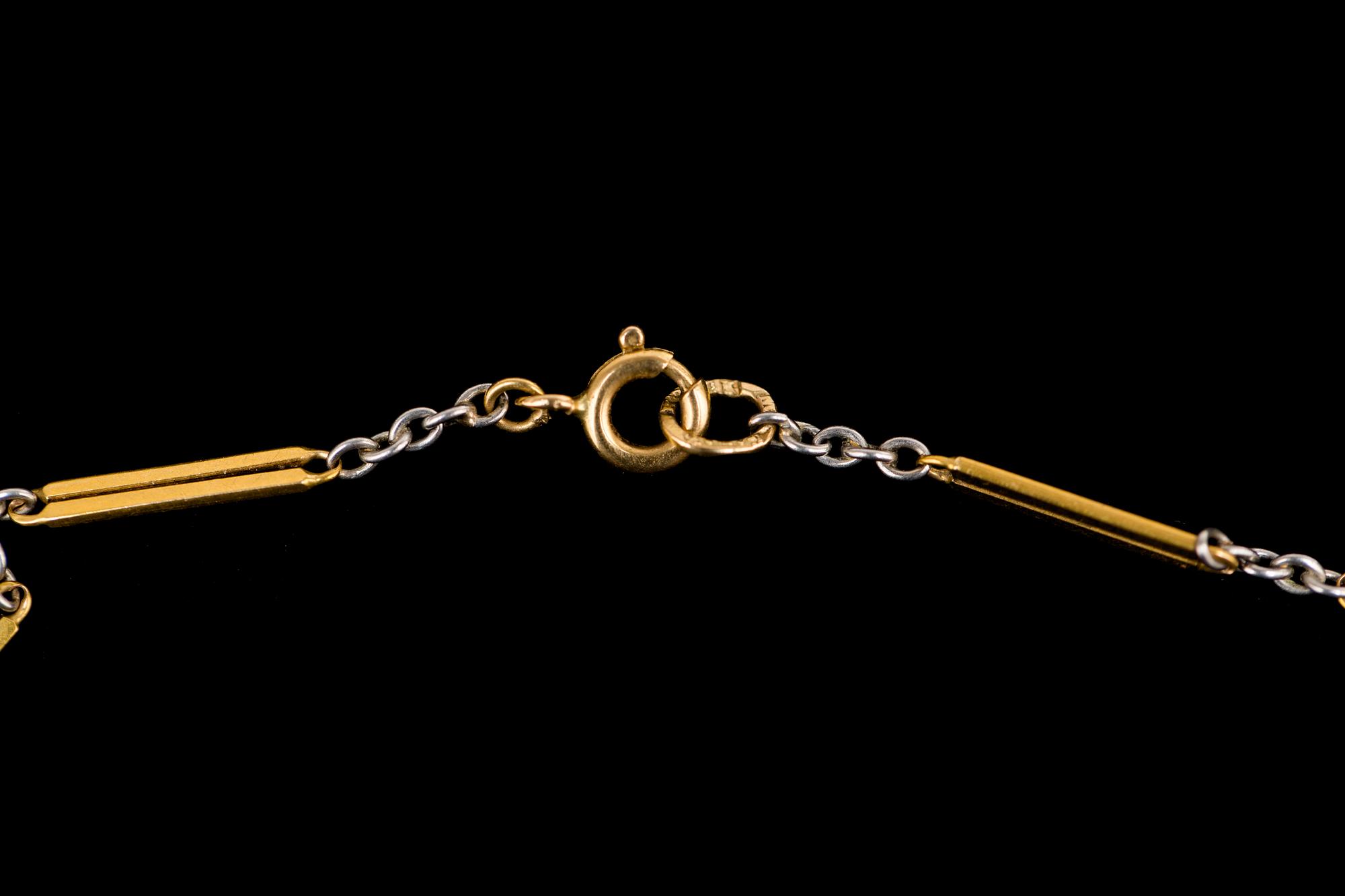 HALSKEDJA, 18 K guld med flodpärlor, G. Dahlgren, Malmö, 1933. Vikt ca 10 g.