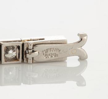 A Tiffany tennis bracelet in 18K white gold set with old-cut diamonds with a total weight of ca 6.45 cts.