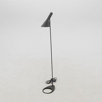 Arne Jacobsen, golvlampa, "AJ", Louis Poulsen, Danmark sent 1900-tal.