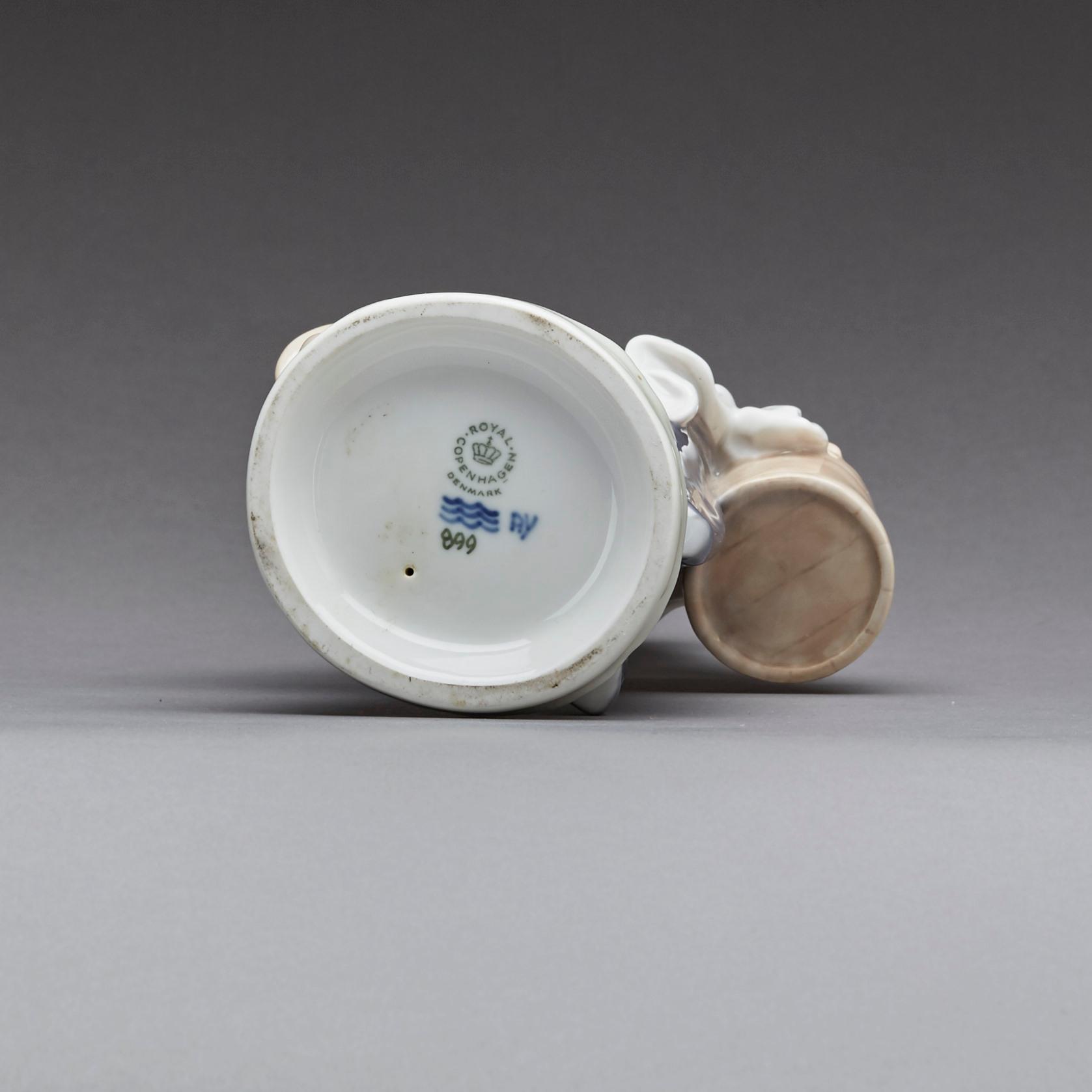 FIGURIN, Royal Copenhagen, porslin, 1900-tal.