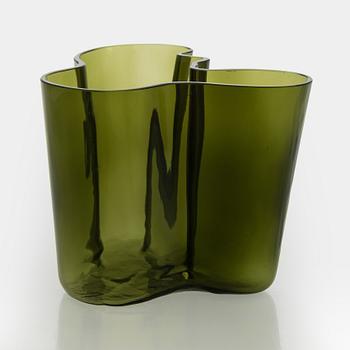Alvar Aalto, a 1950s glass vase, model 3030, signed Alvar Aalto 3030.