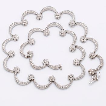 NECKLACE 18K whitegold w brilliant-cut diamonds approx 3,5 ct in total.