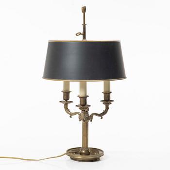 Bordslampa, empirestil, s.k. "Lampe de Bouillotte", 1900-talets första hälft.