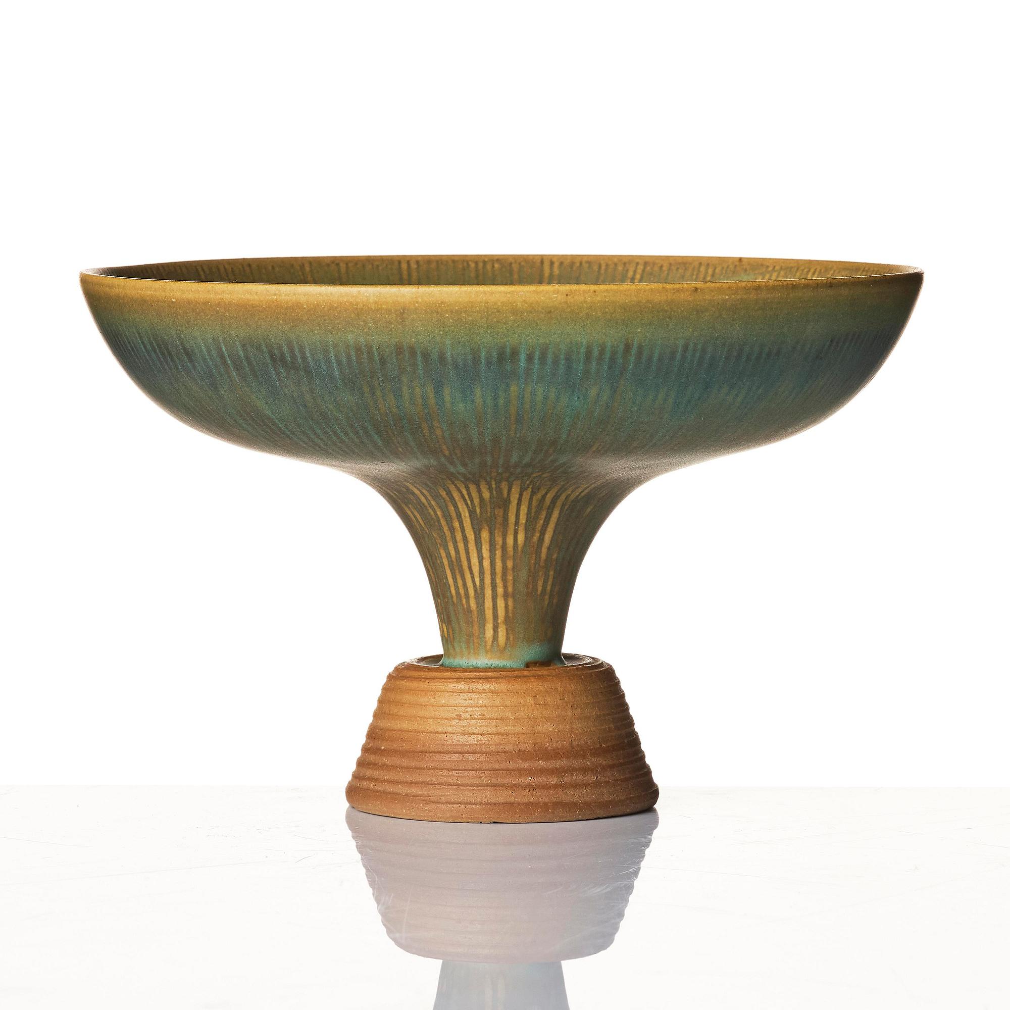 Wilhelm Kåge, a Farsta Spirea stoneware bowl, Gustavsberg Studio 1957.