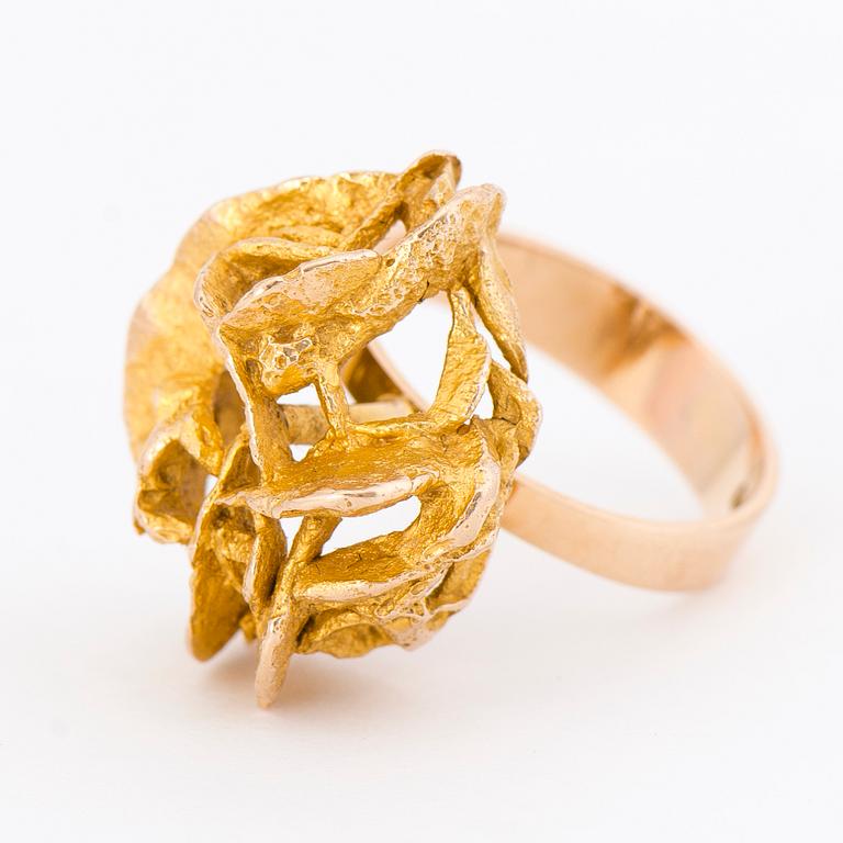 A BJÖRN WECKSTRÖM RING, 14K gold. Lapponia 1969.