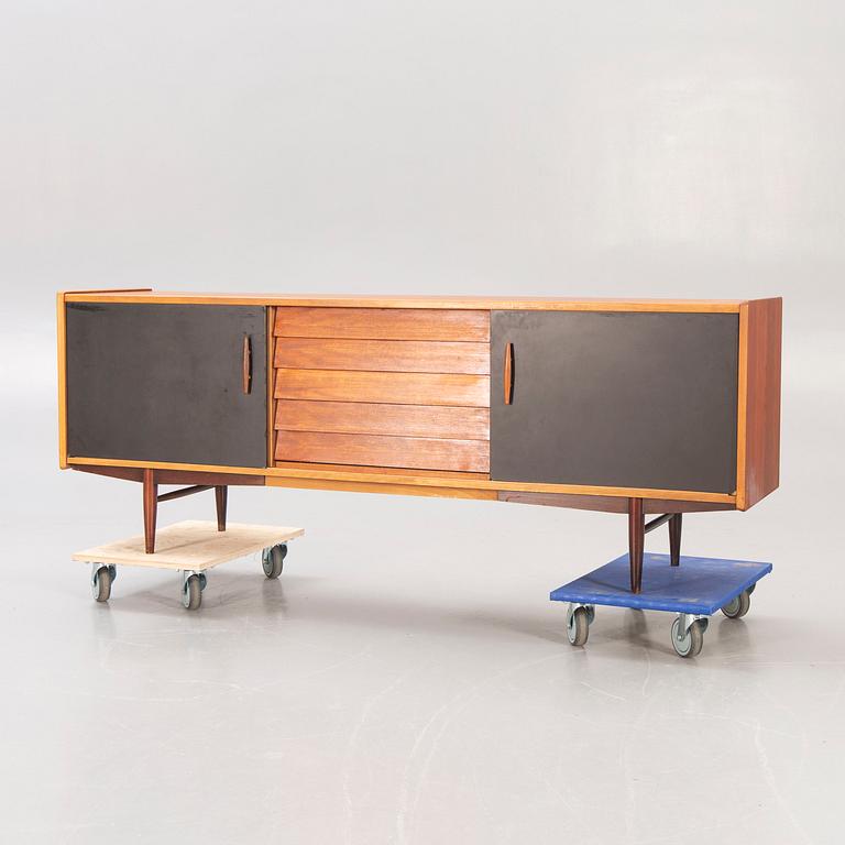 Nils Jonsson sideboard Trio Troeds Bjärnum möbler 1960-tal.