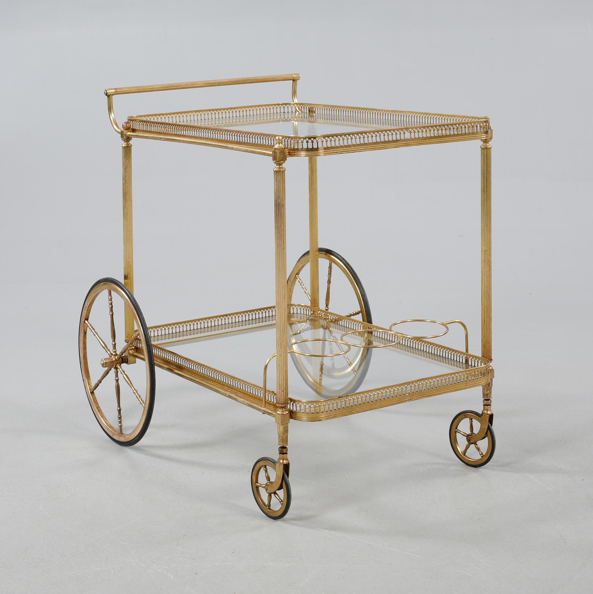 SERVERINGSVAGN, 1900-talets andra hälft.