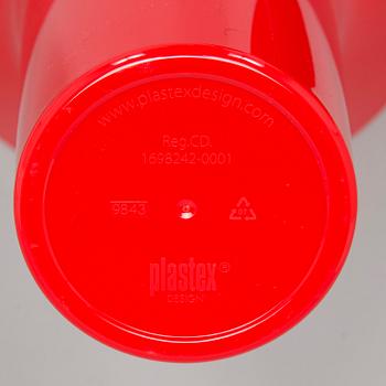 Eero Aarnio, erä kodintuotteita, 13 kpl, eri valmistajia.