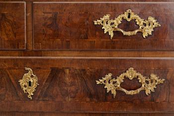 SALSSKÅP, rokoko, 1700-tal.