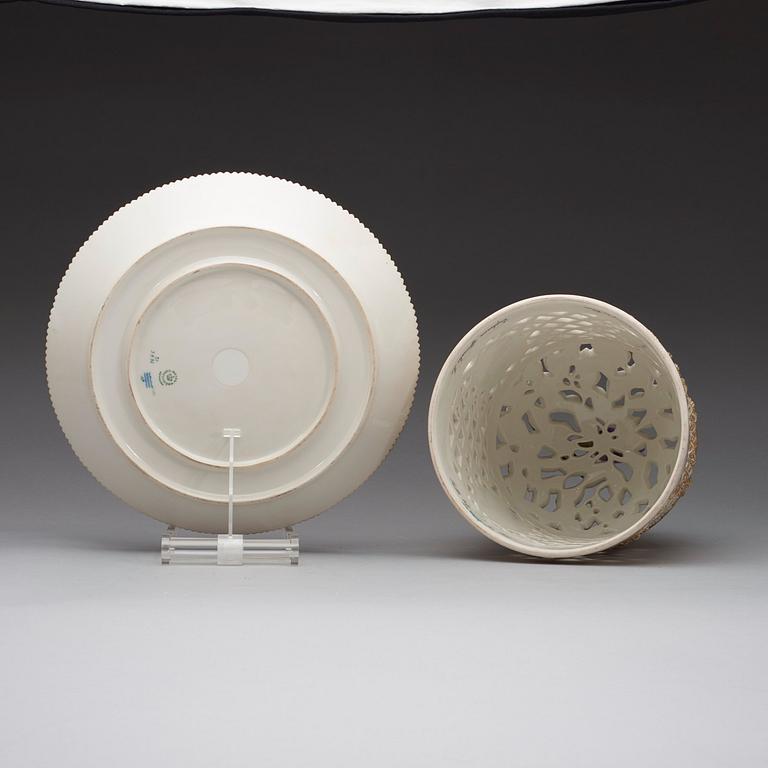 A Royal Copenhagen 'Flora Danica' ice-bell, 20th Century.