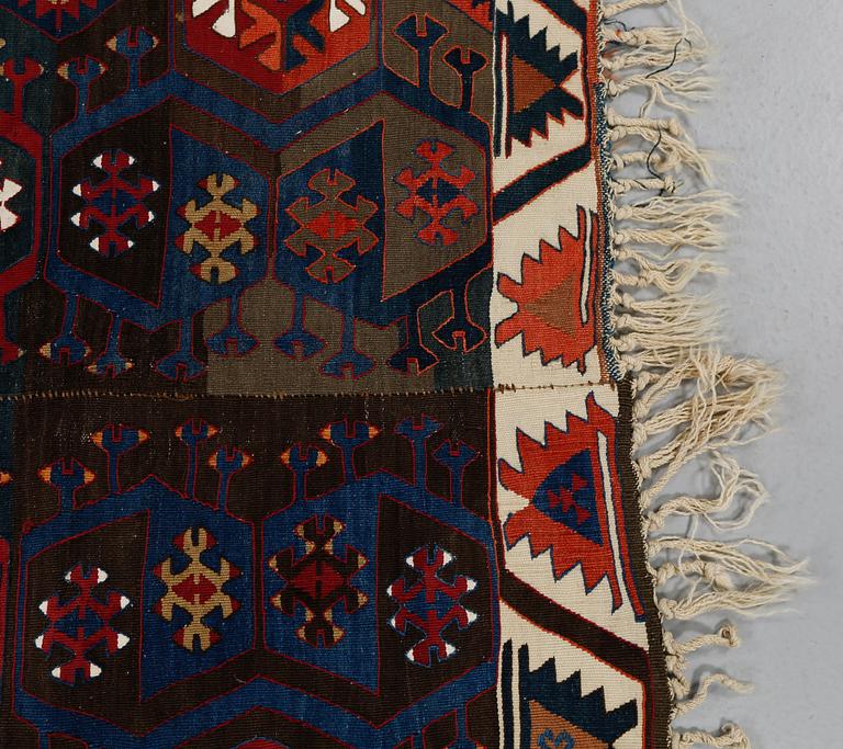 MATTA, Kelim, old/semiantik, ca 340 x 162 cm.
