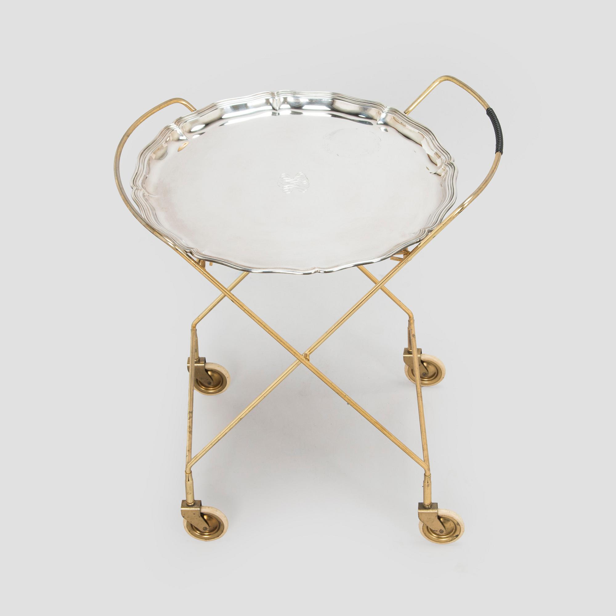 A mid-20th-century serving trolley.