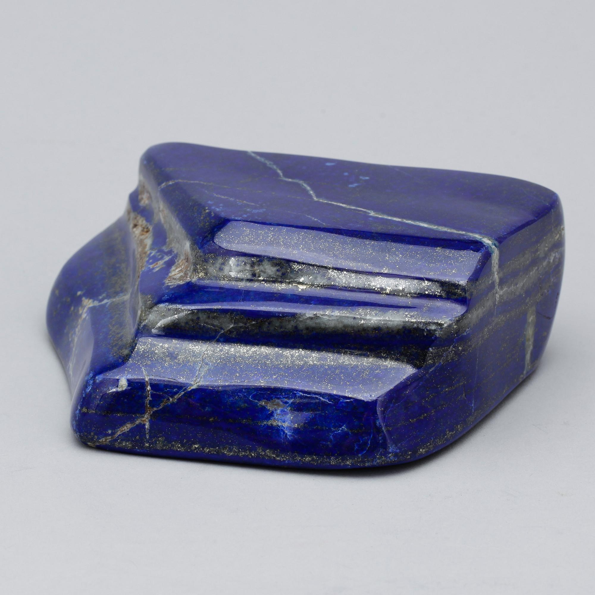 LAPIS LAZULI, polerad sten. Vikt ca 1274 gram.