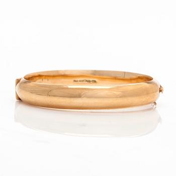 A 14K gold bangle, Westerback, Helsinki 1955.