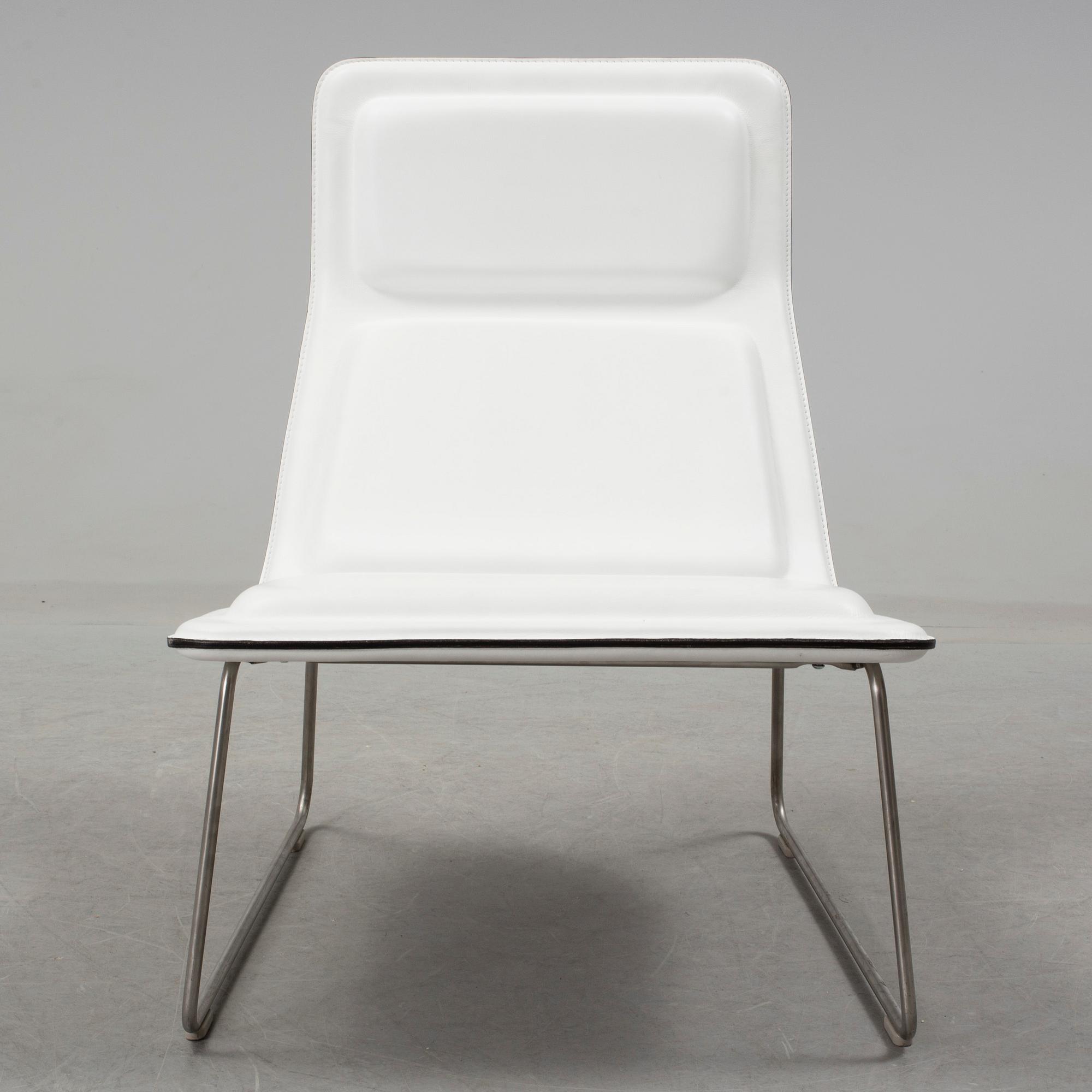 JASPER MORRISSON, a 'Low Pad Chair' from Cappellini, Italy.