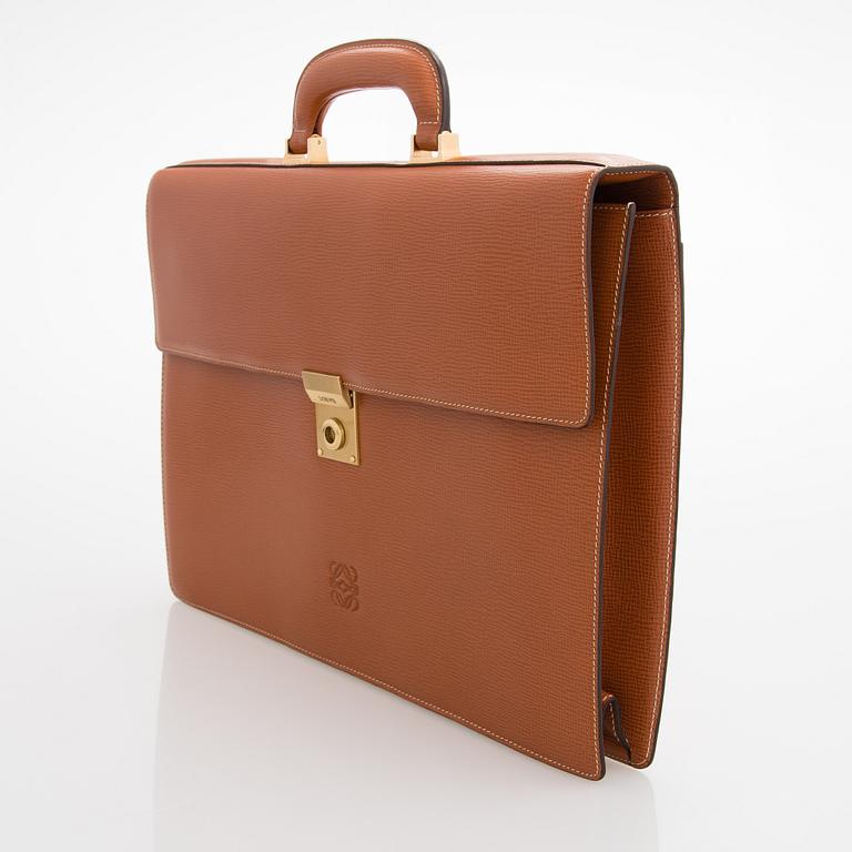 LOEWE, salkku.