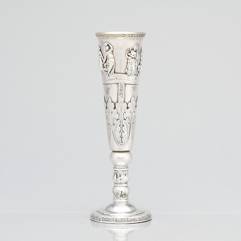 A Russian silver cup, mark of Peter Muller, S:t Petersburg, around 1830.