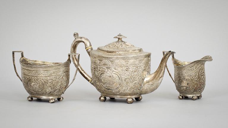 TESERVIS, 3 delar, silver. England 1800-tal. Tot vikt 1050 g.