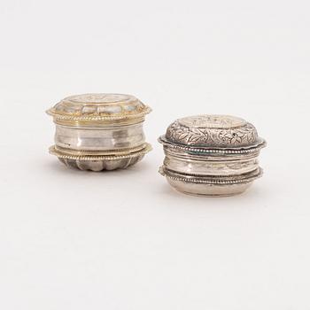 Kyrkdosor, 2st, silver, olika mästare, Rokoko, Sverige, 1770-tal.