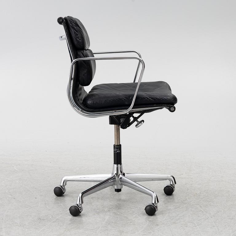 Charles & Ray Eames, a "Soft Pad" swiveling desk chair model EA217, Vitra.