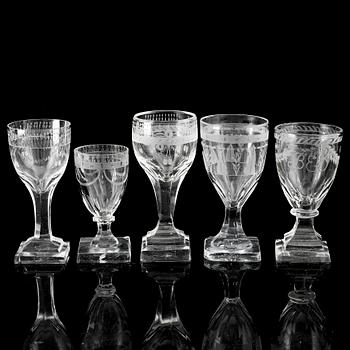 A matched set of 20 wine glasses, 19th/20th Century.