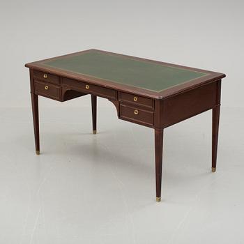 SKRIVBORD, gustaviansk stil, 1900-talets andra hälft.