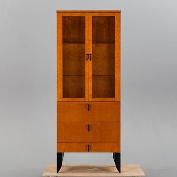 ROSE-MARIE ELLING, vitrinskåp, "Tintomara", Fröseke Form 1889.
