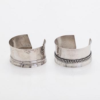 Mauno Honkanen, armband, 2 st, silver, A. Tillander, Helsingfors 1964.