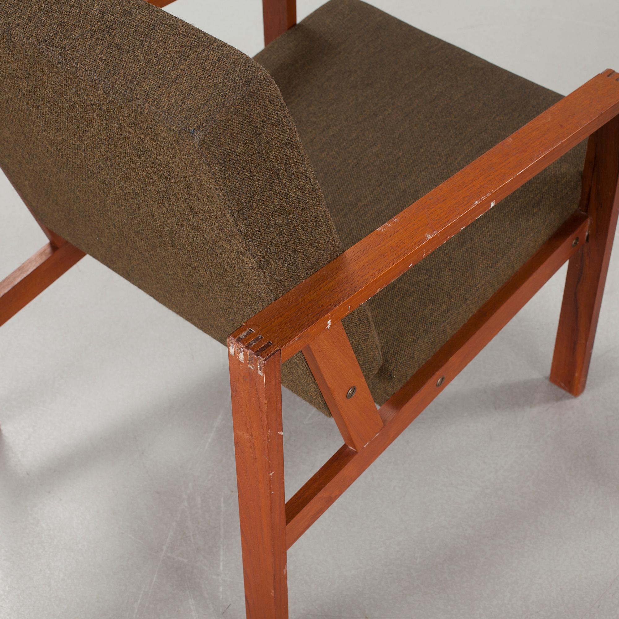 A pair of lounge chairs from Ferdinand Lundquist, third quarter of the 20th century.