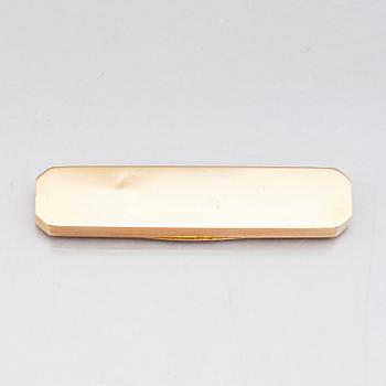 A Swedish 18 K gold box with ear spoon, marks of Stephan Nöblin, Ystad 1829.