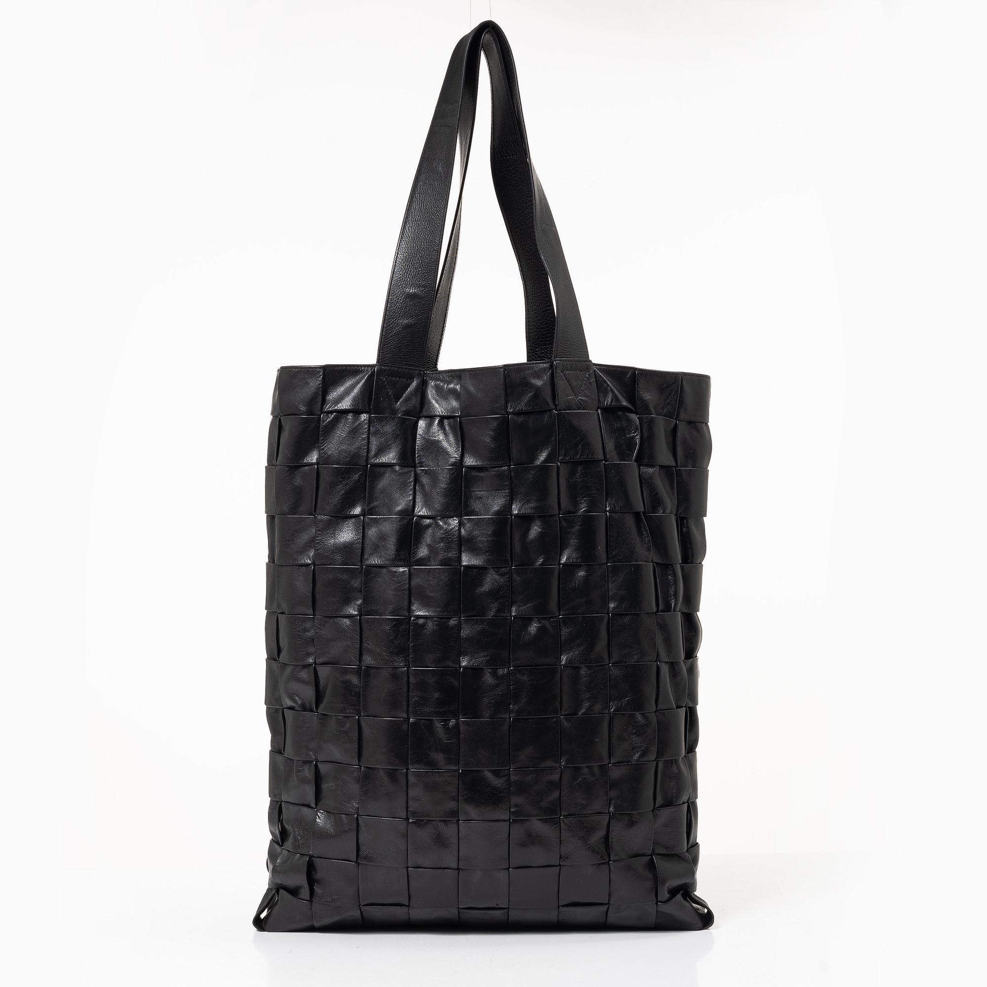 Bottega Veneta, bag "Maxi Intrecciato Cassette Tote".