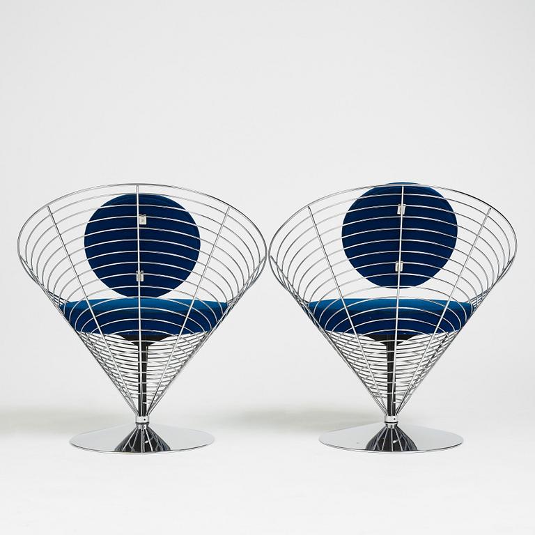 Verner Panton, fåtöljer ett par, "Wire Cone Chair", Fritz Hansen, Danmark 1989.