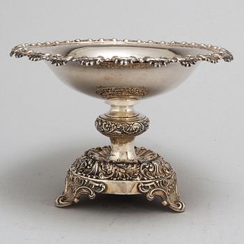 Fredrik & Wilhelm Zethelius, skål/tazza, silver, Stockholm 1842. Nyrokoko.