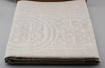 DUKAR, 2 st, linnedamast, "Dolmen", Fergusons Irish Linen. 137 x 229 cm.