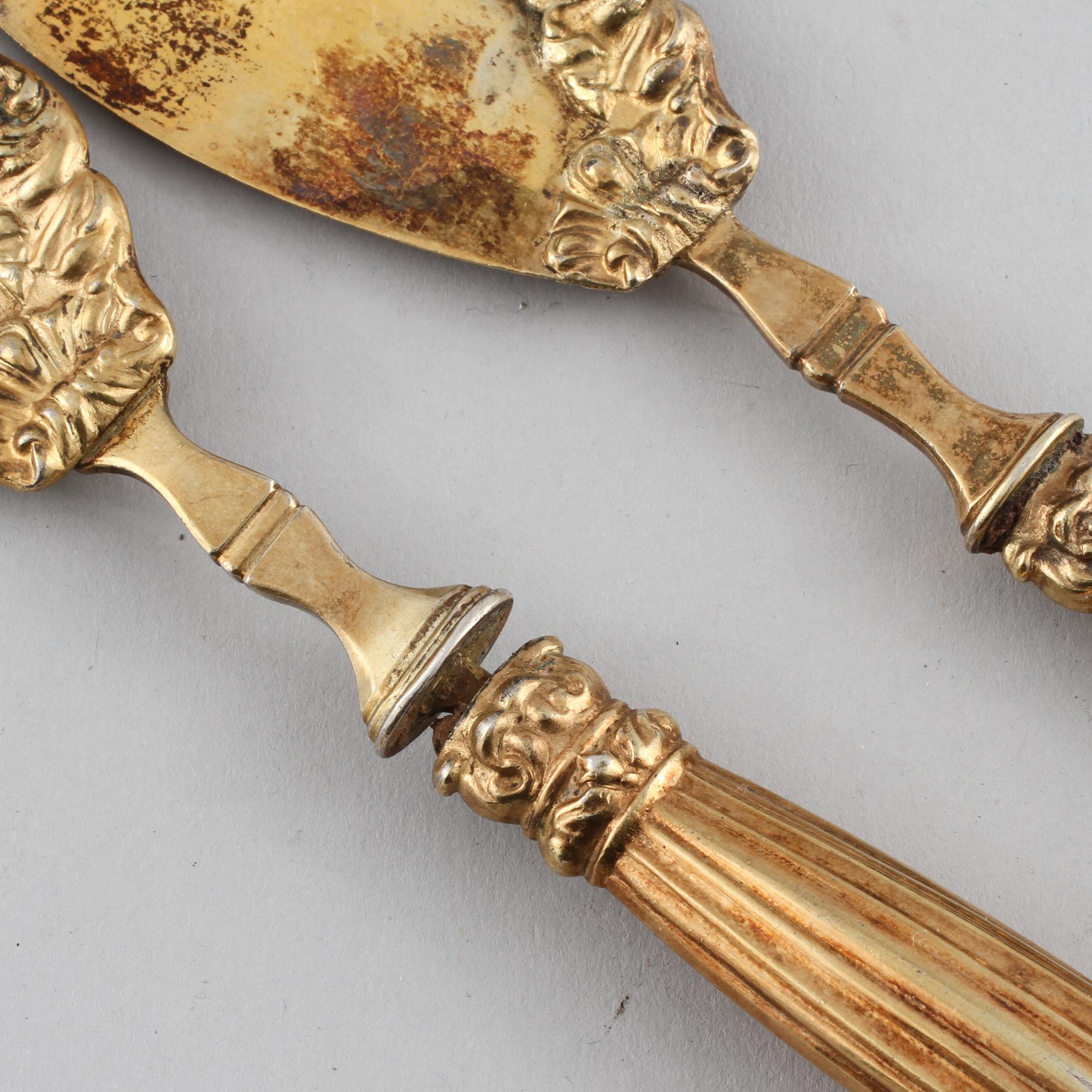 KNIVAR, ett par, silver, Gustaf Möllenborg, Stockholm, 1840. Vikt 105 g.